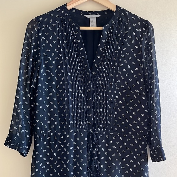 H&M Tunic - Picture 1 of 4